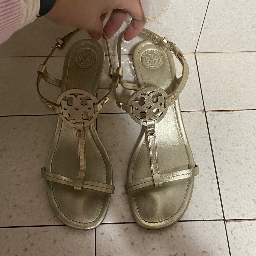 Tory Burch Miller T Strap Logo Wedge Sandals In Spark Gold size 8